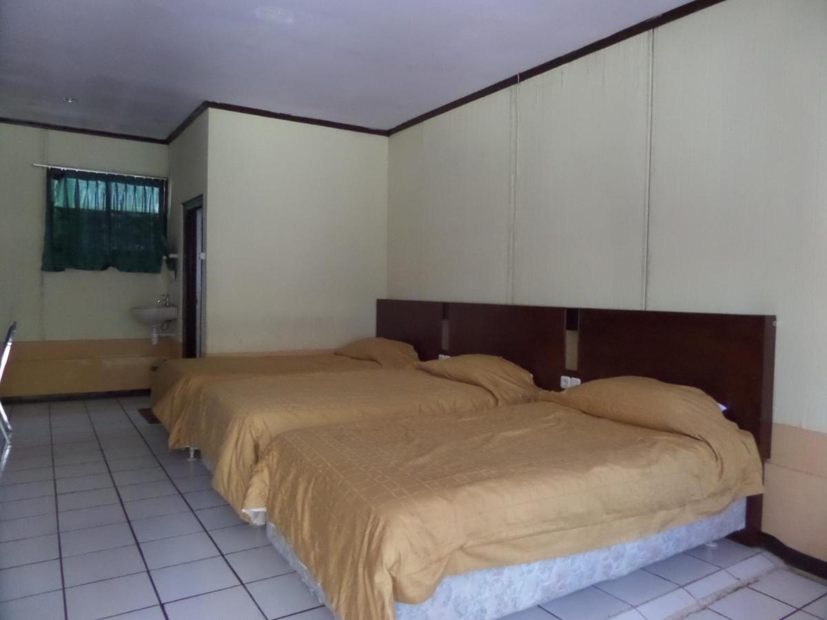 Отель Bromo Permai 1 Экстерьер фото